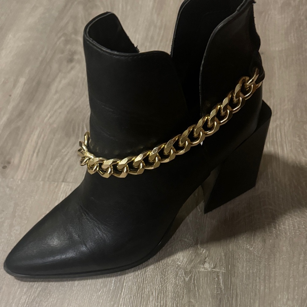Steve Madden Black Heeled Boots with Gold Chain